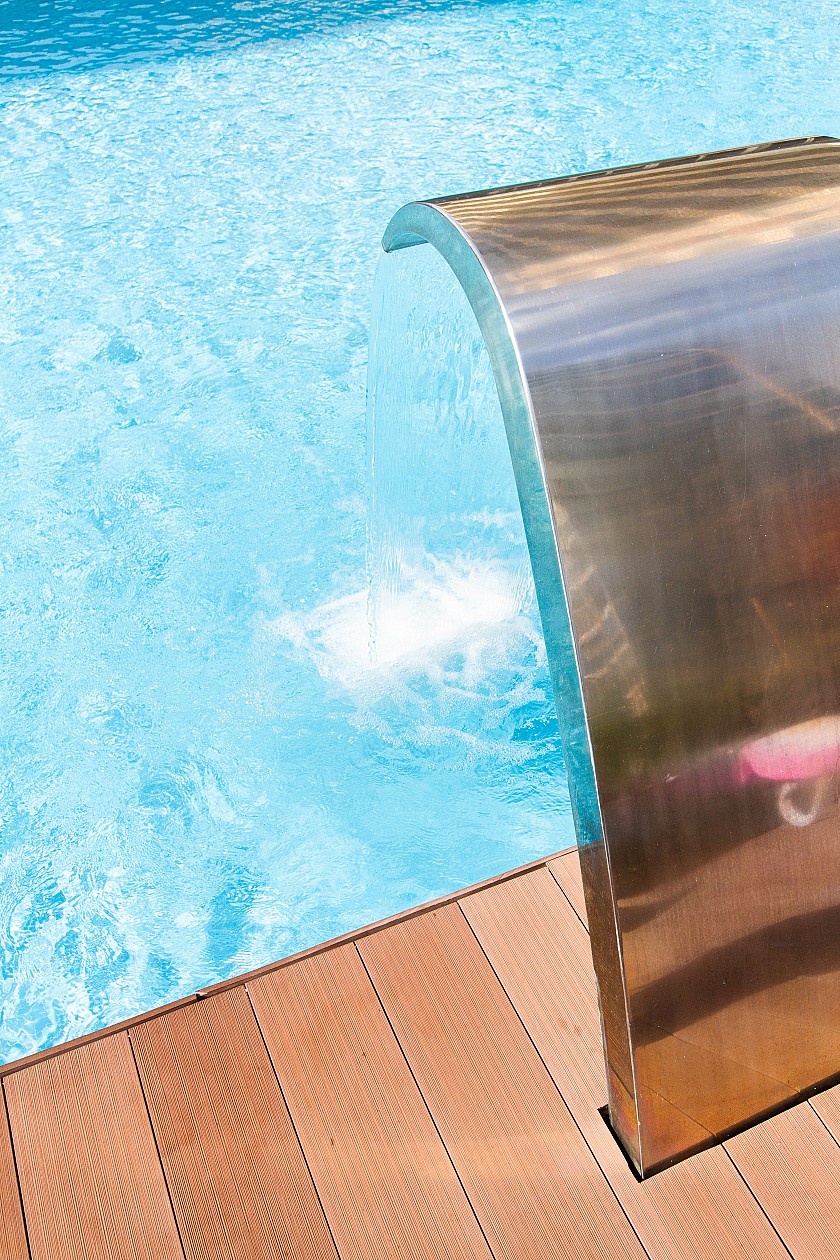 Piscina - Hotel Castilla Alicante