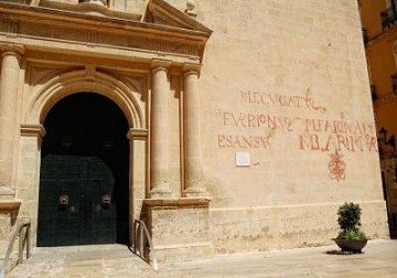 Churches & monuments